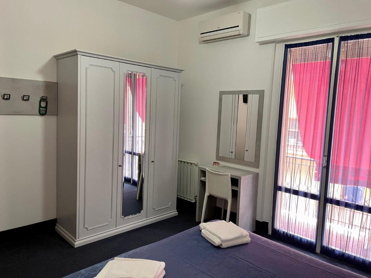קסטרוקארו טרמה Hotel Villa Serena מראה חיצוני תמונה